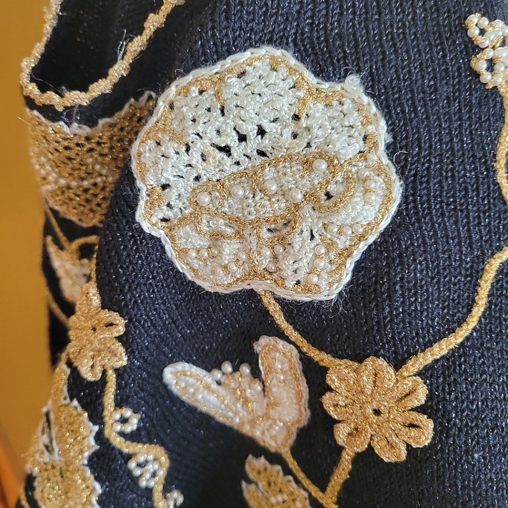Vintage Beaded Sweater Black Shimmer  Gold Applique Pearl Beads Jocelyn Smith M - Picture 10 of 12
